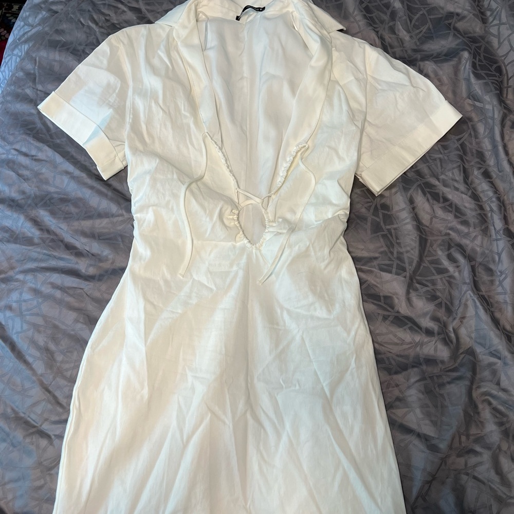White Zara dress with center cut out